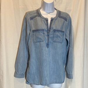 Eddie Bauer Chambray Pullover Tunic with blue embroidery - Women size-M